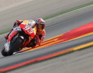 Marquez beats Lorenzo at Aragon