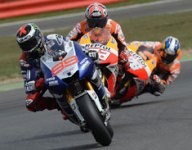 Lorenzo beats Marquez to Motegi MotoGP win