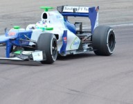 De Silvestro completes first F1 test