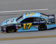 Stenhouse beats Earnhardt to Talladega pole