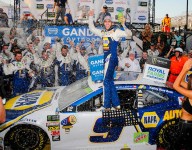 Elliott wins to reach Round of 8 after late crash at Dover