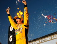 Kyle Busch wins Phoenix, joins Harvick, Logano, Truex in final four