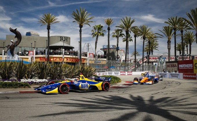Rossi rules from start to finish in Long Beach