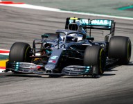 Bottas edges Hamilton, Ferrari close in FP2