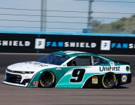 Elliott keeps Hendrick hot with Phoenix pole