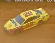 Logano holds on for overtime win on Bristol's dirt