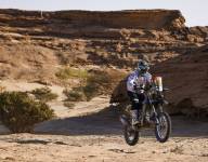 Van Beveren regains bike lead, Quintero ties record on Dakar Stage 10