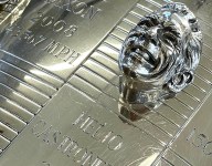 BorgWarner unveils Castroneves' 2021 Indy 500 portrait
