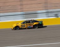 Bell edges Larson for Las Vegas pole