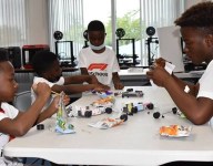 Ribbs visits ‘F1 in Schools’ students, who score Miami GP tickets